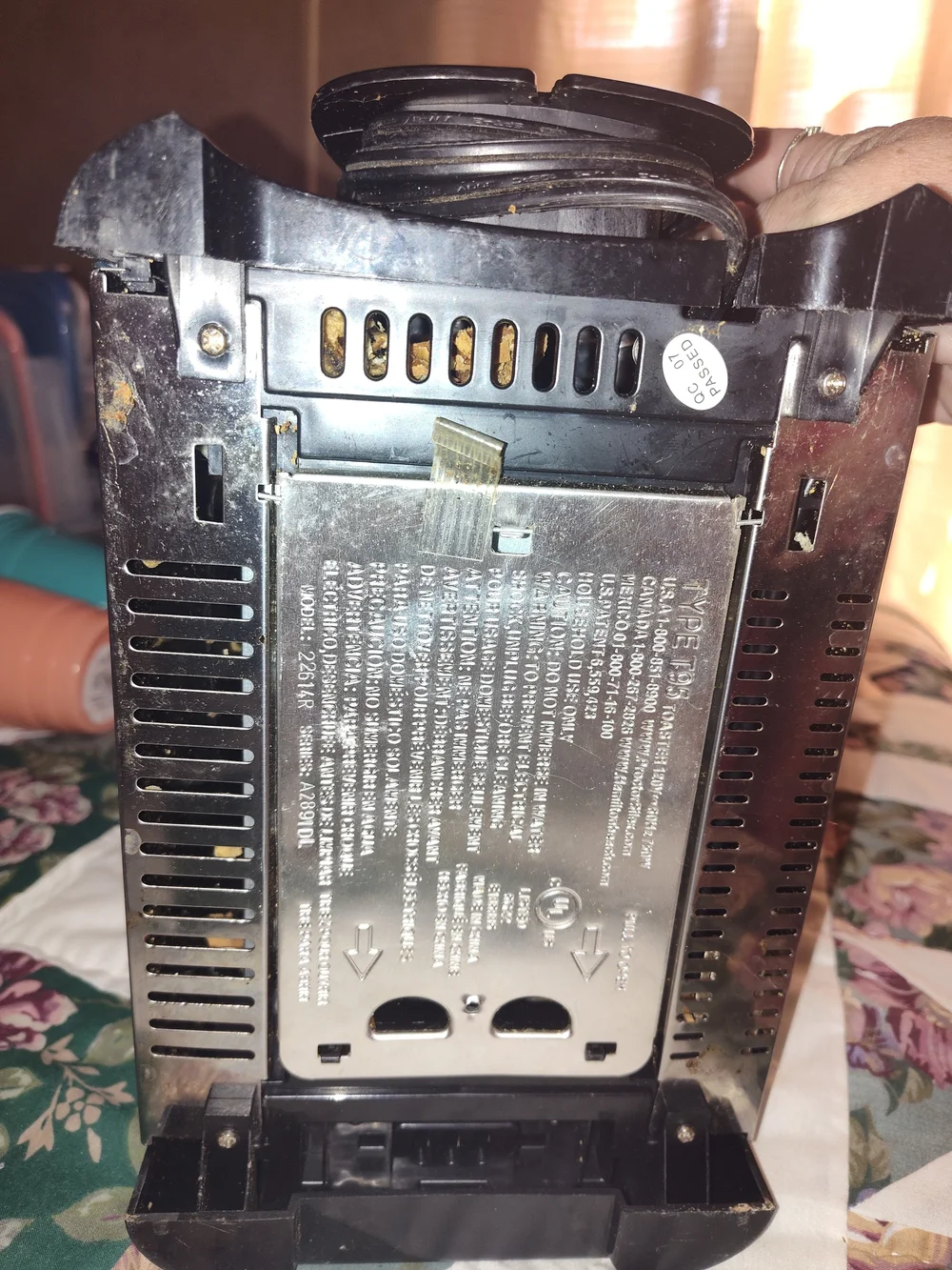 Chrome 2-Slice Toaster in Silver and Black